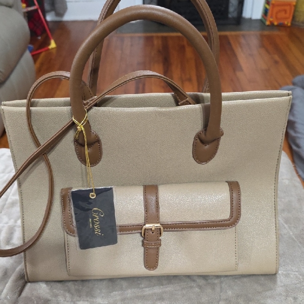 NWT Crossi New York Purse Nude/Taupe Hanfles/Strap Pockets‎ Hook Close Classic